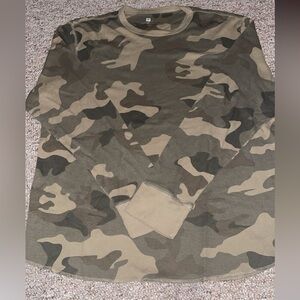 GAP Camouflage Long Sleeve Tee